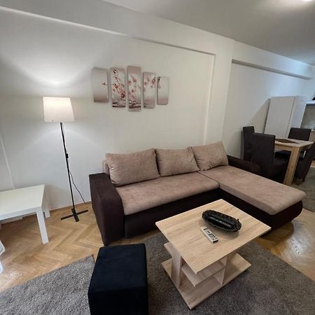 Apartment Dostojevski Нови Сад Екстериор снимка