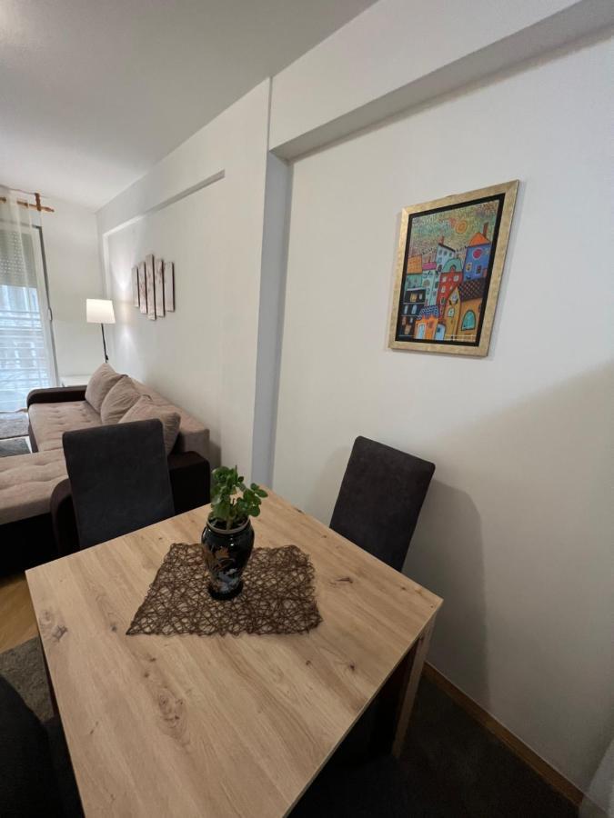 Apartment Dostojevski Нови Сад Екстериор снимка